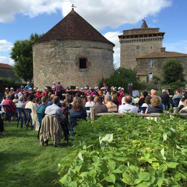 Visitons le Donjon de Bazoges en Pareds