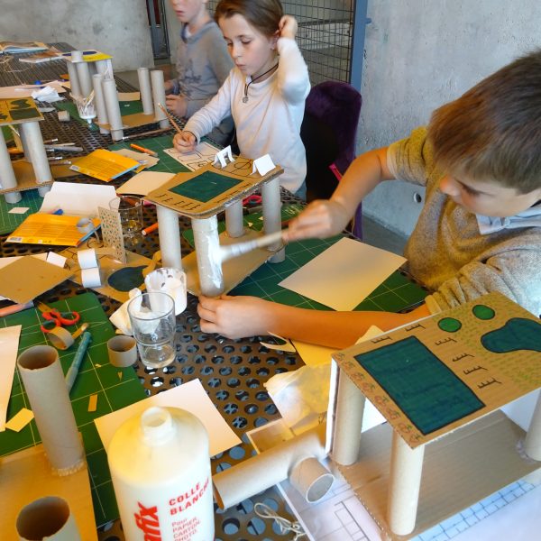 Une promenade architecturale moderniste en famille à Firminy